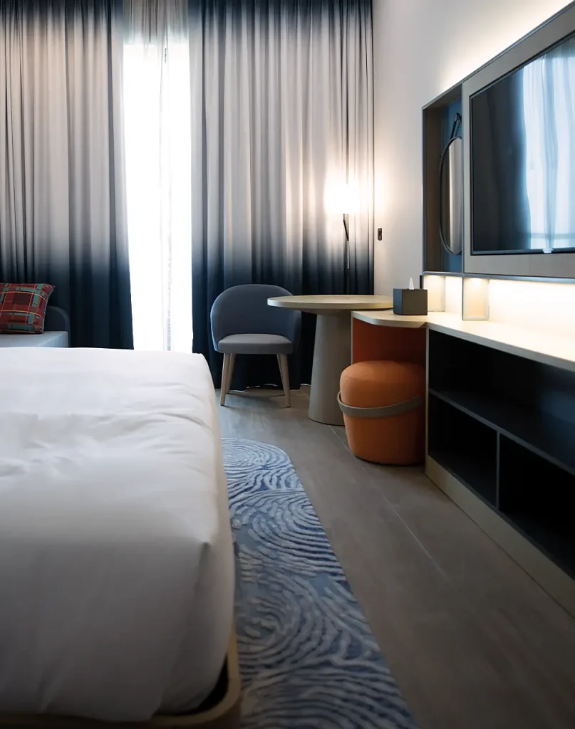 Hampton by Hilton